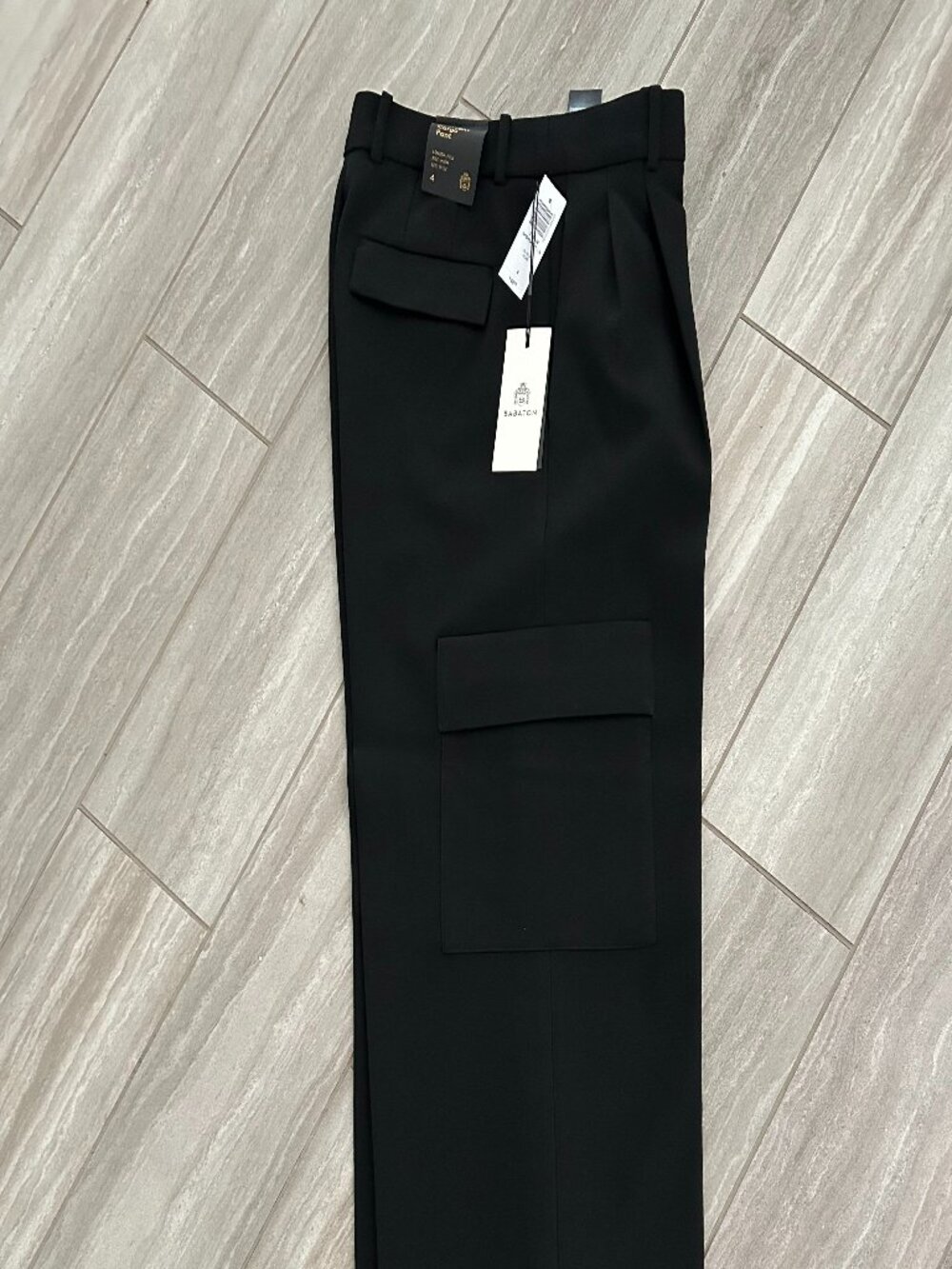 Aritzia Babaton Spotlight Cargo Black Size 4 NWT